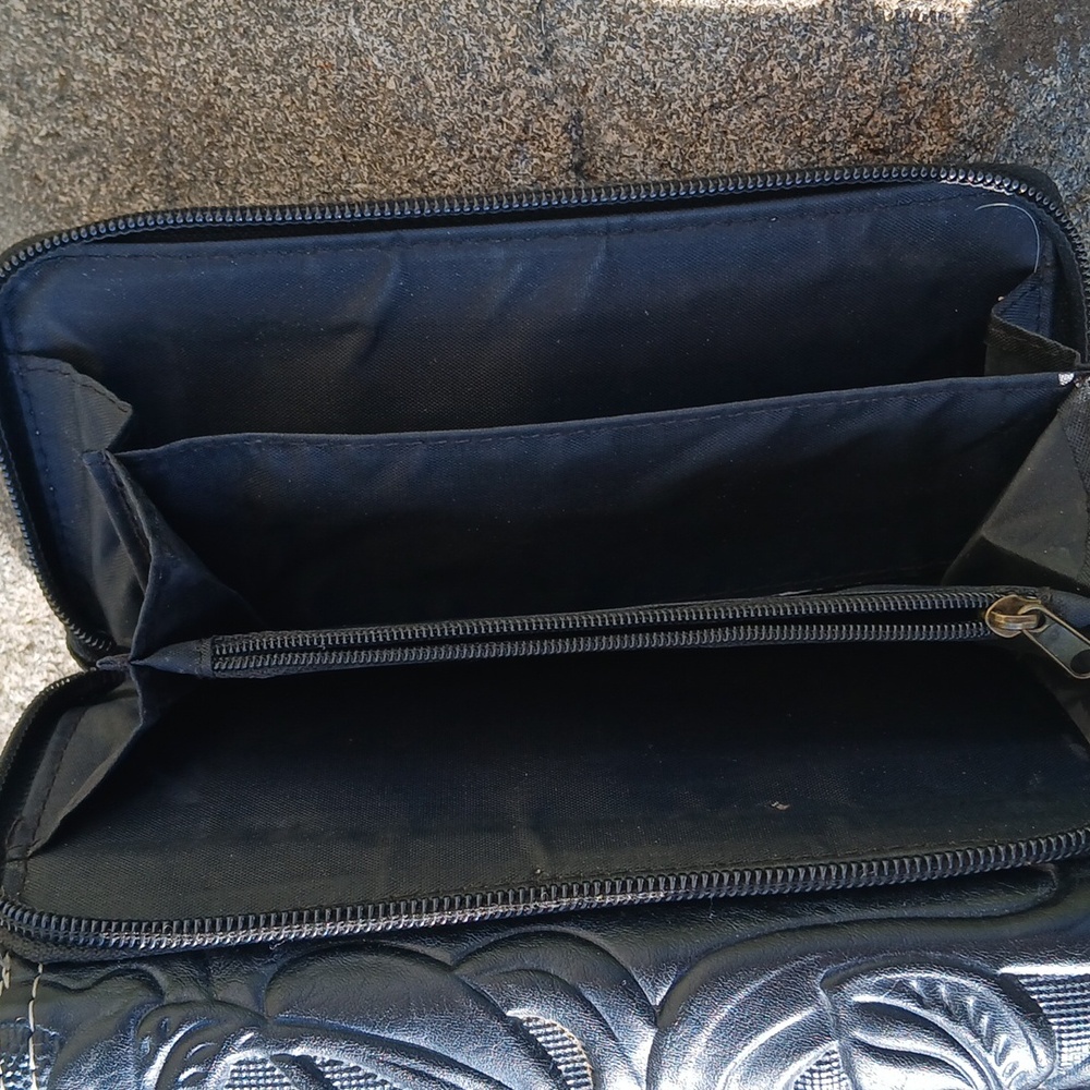 Wallet - Picture 3 of 3